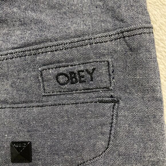 OBEY Propaganda Light Grey Denim Studded Mini Skirt Size 26 Logo Pockets - Picture 4 of 9